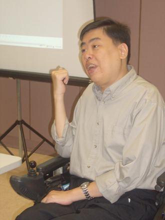 劉偉明先生暢談積極的人生。