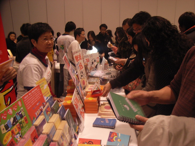 陳秀雲當大總管,左支右援。