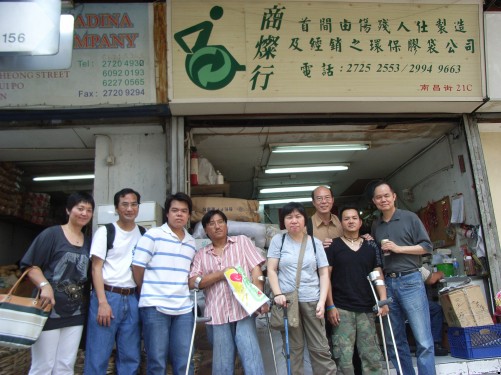 幾乎每次活動李華登先生(左二)都會參加